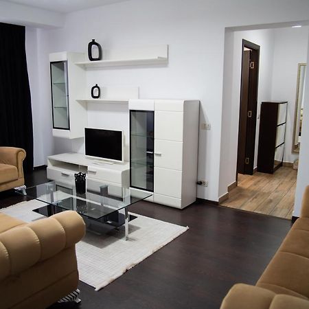 Ultracentral Golden Apartament 2 Suceava Exterior foto