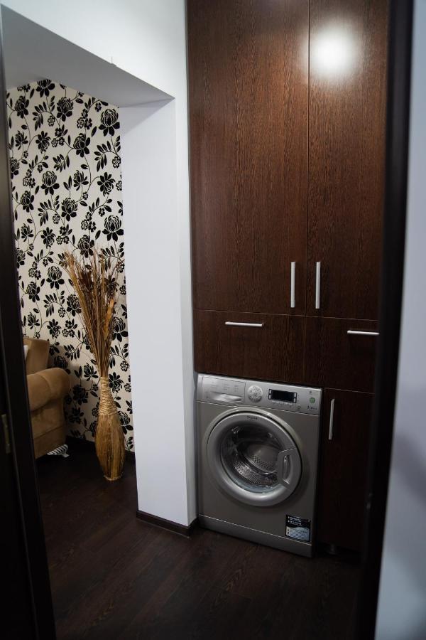 Ultracentral Golden Apartament 2 Suceava Exterior foto